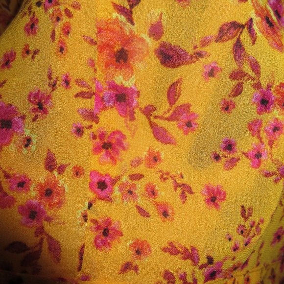 1.STATE size L Orange and Hot pink floral sheer top with banded bottom - Picture 12 of 15